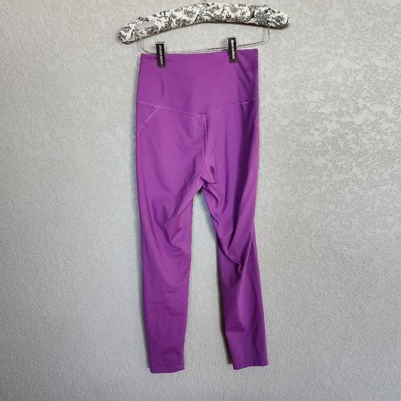 Girlfriend Collective Size Small cropped leggings - Picture 3 of 5